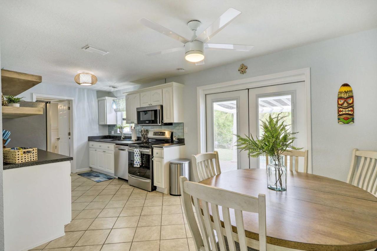 Merritt Island Home Fire Pit And Canal Access! Екстериор снимка