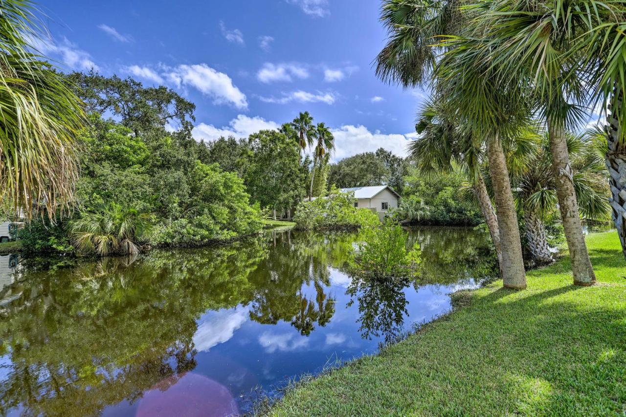 Merritt Island Home Fire Pit And Canal Access! Екстериор снимка